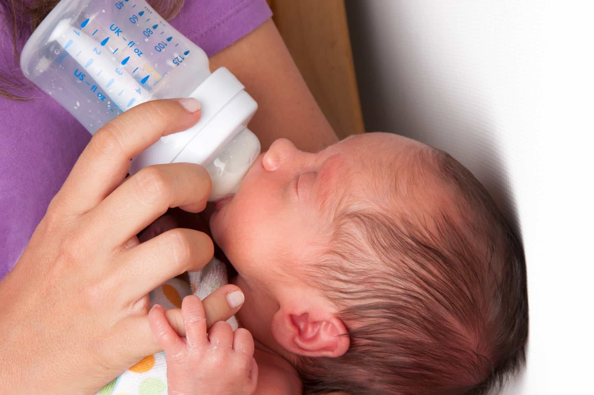 should-i-wake-my-baby-to-feed-baby-feedings-made-easier